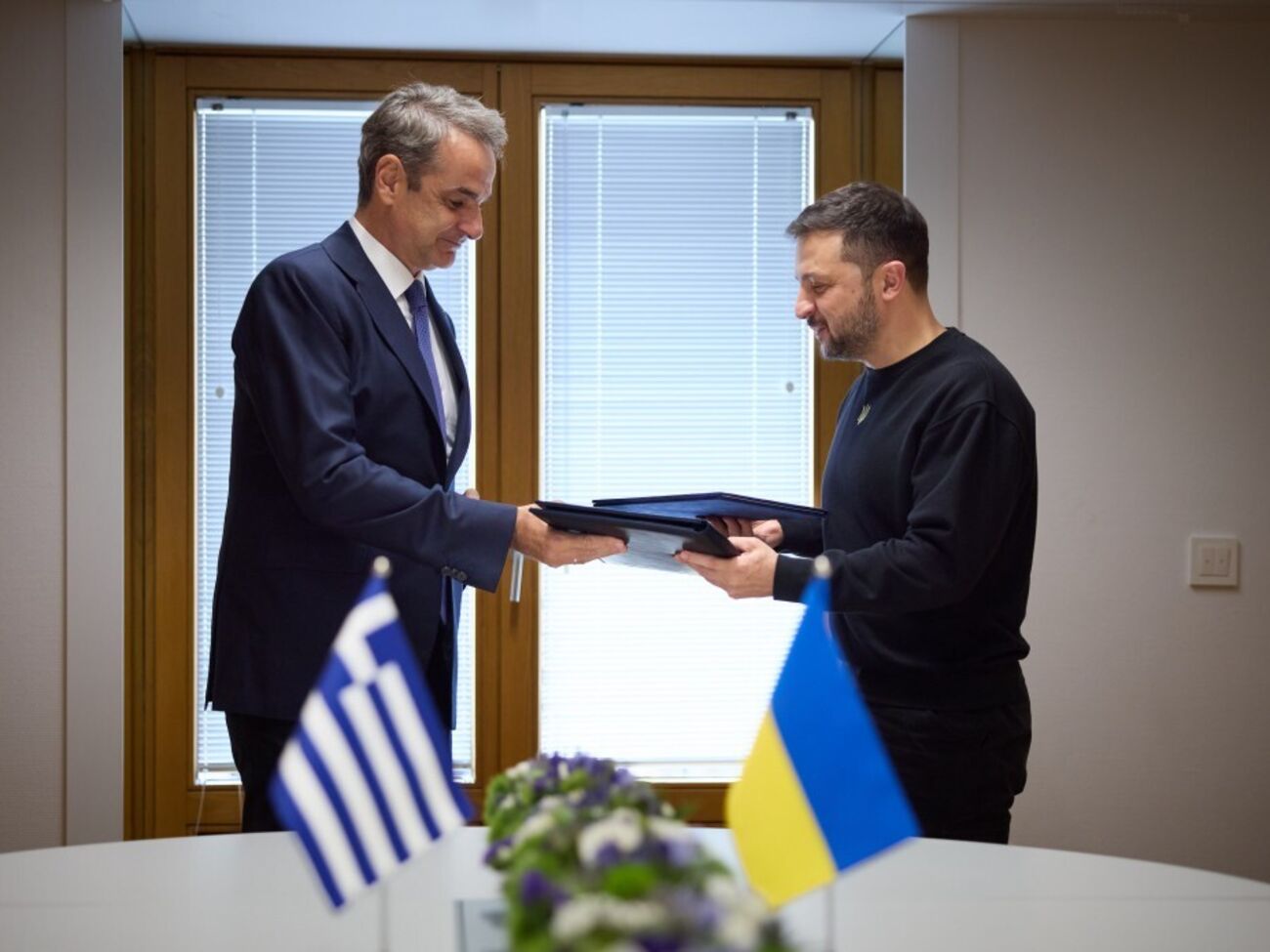 Зеленский и Мицотакис подписали соглашение о сотрудничестве в сфере безопасности между Украиной и Грецией