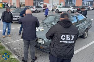 Фигурант, вероятно, мог гарантировать "клиенту" свободное пересечение границы на лодке через реку Тиса