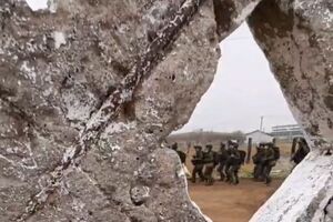 Военных тренируют в Приморском крае РФ