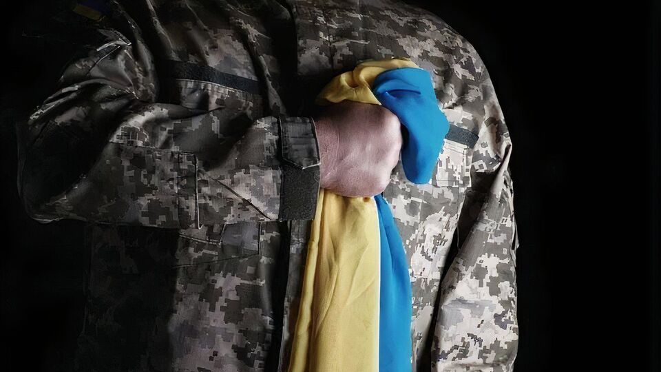 Військовослужбовець ЗСУ, якого розстріляли росіяни, імовірно, дістав поранення під час виконання бойового завдання в Бахмутському районі