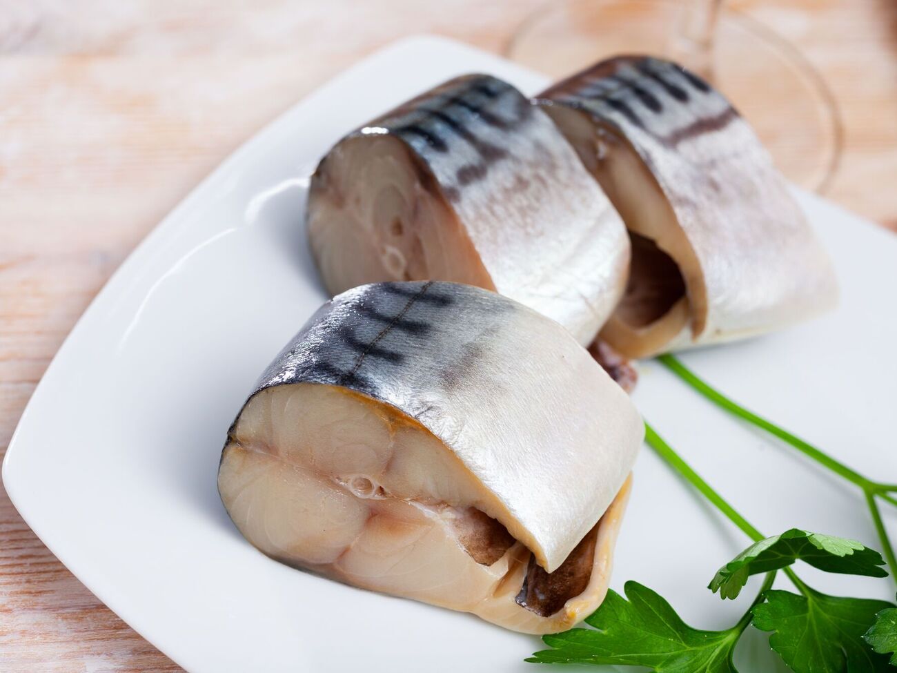 Скумбрия должна мариноваться 24 часа в холодильнике