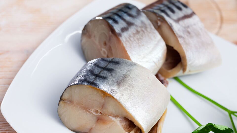 Скумбрия должна мариноваться 24 часа в холодильнике