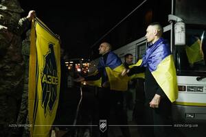 Обмены азовцев становятся систематическими, отметил Прокопенко