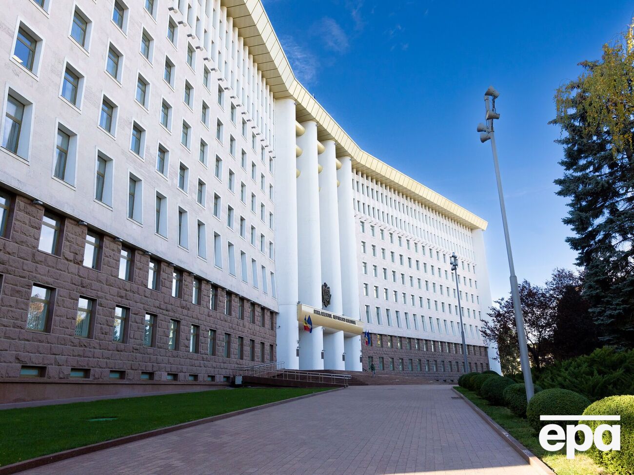 Выборы президента и референдум в Молдове пройдут 20 октября