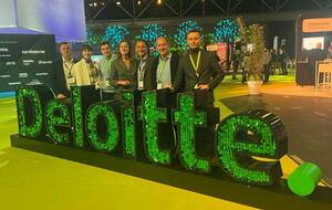 Организатор премии Deloitte – одна из крупнейших глобальных компаний, предоставляющая аудиторские и консалтинговые услуги и входящая в "большую четверку" аудиторов мира