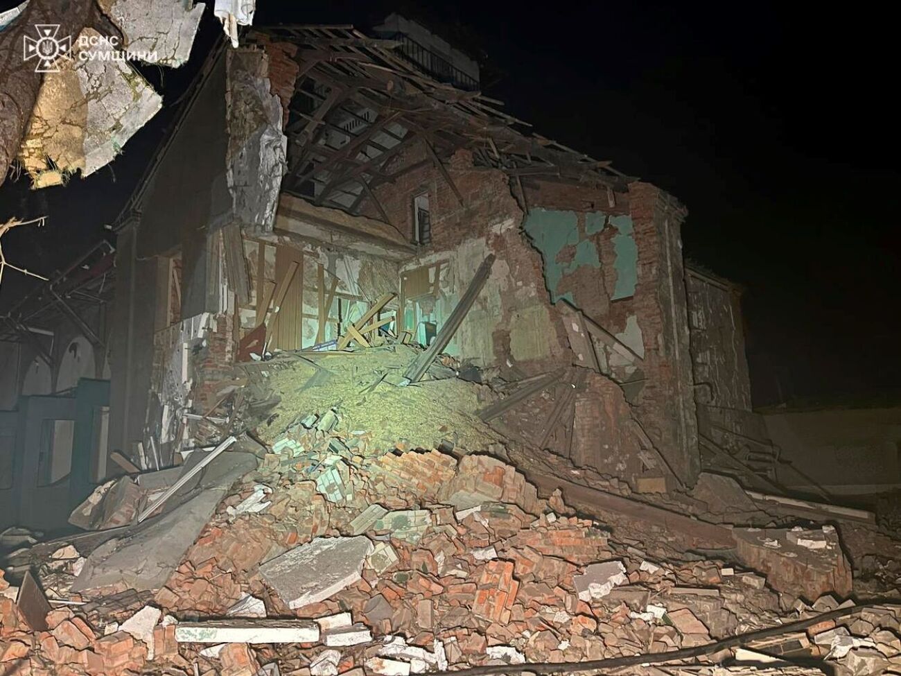 Один человек погиб, еще восемь человек получили ранения