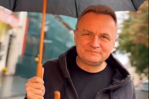 За словами Садового, він вийшов на прогулянку в куртці вартістю 3,6 тис. грн