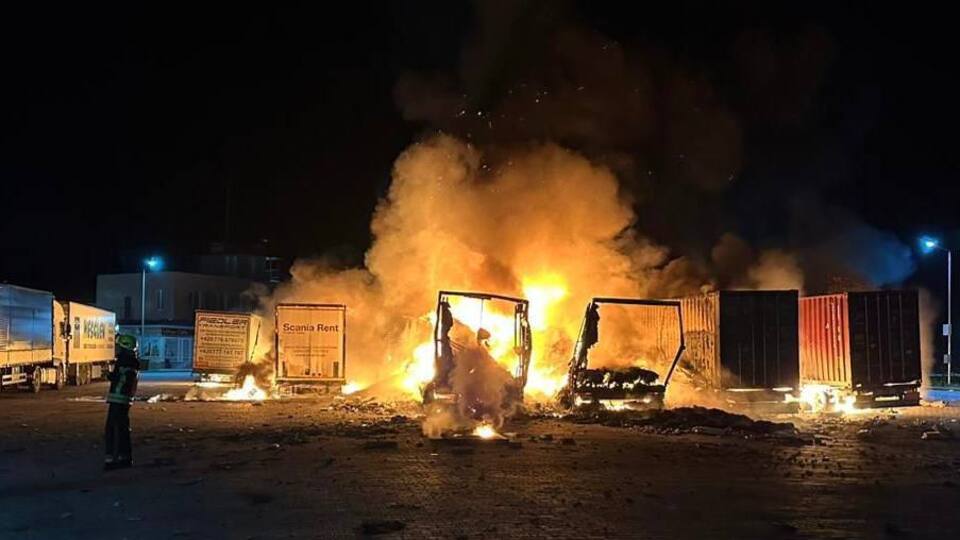 На місці прильоту виникла пожежа