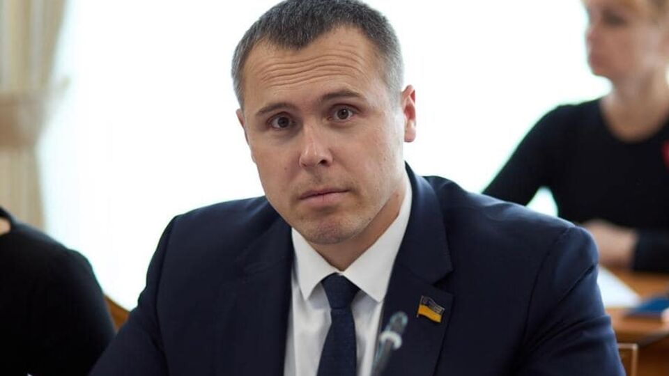 Костенко предлагает снижать призывной возраст и стимулировать контрактников