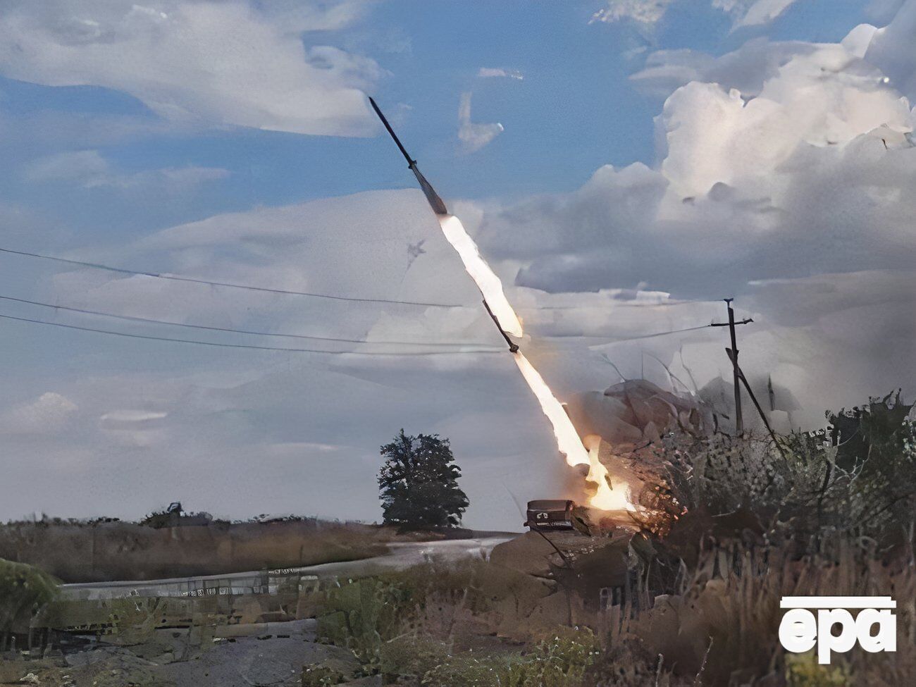 За словами Волошина, ворог хоче повністю вийти на адмінкордони Донецької області