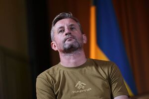 Жадан: Ось уже два тижні служу штаб-сержантом