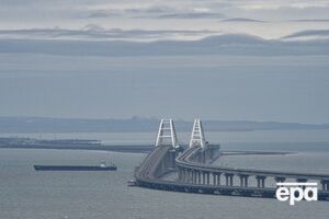 Россияне пытаются защитить мост от атак
