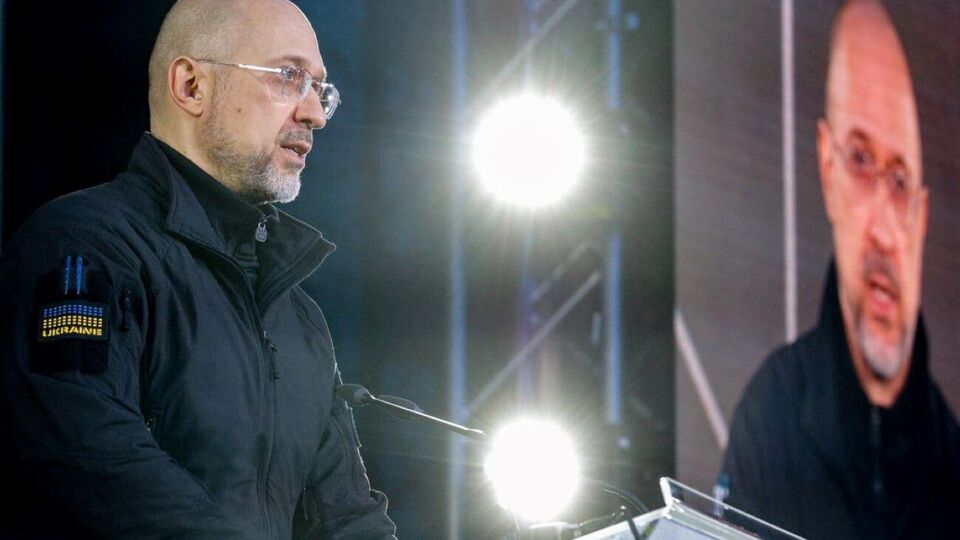 Усиление дальнобойности украинского оружия, по словам Шмыгаля, является одной из стратегических задач страны