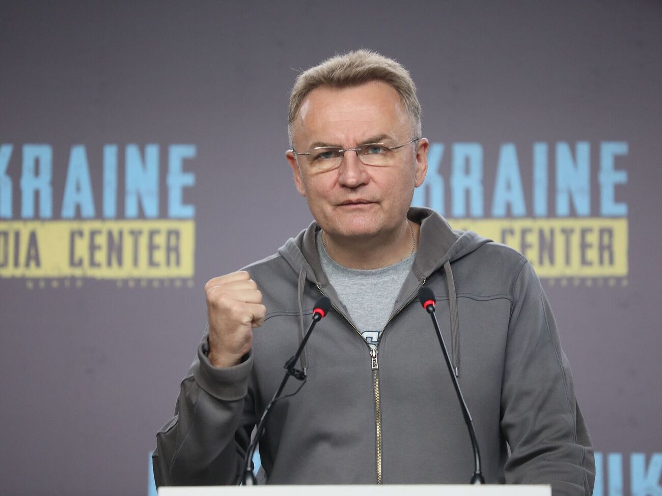 Садовий заявив, що 30 тис. львів'ян воюють на передовій