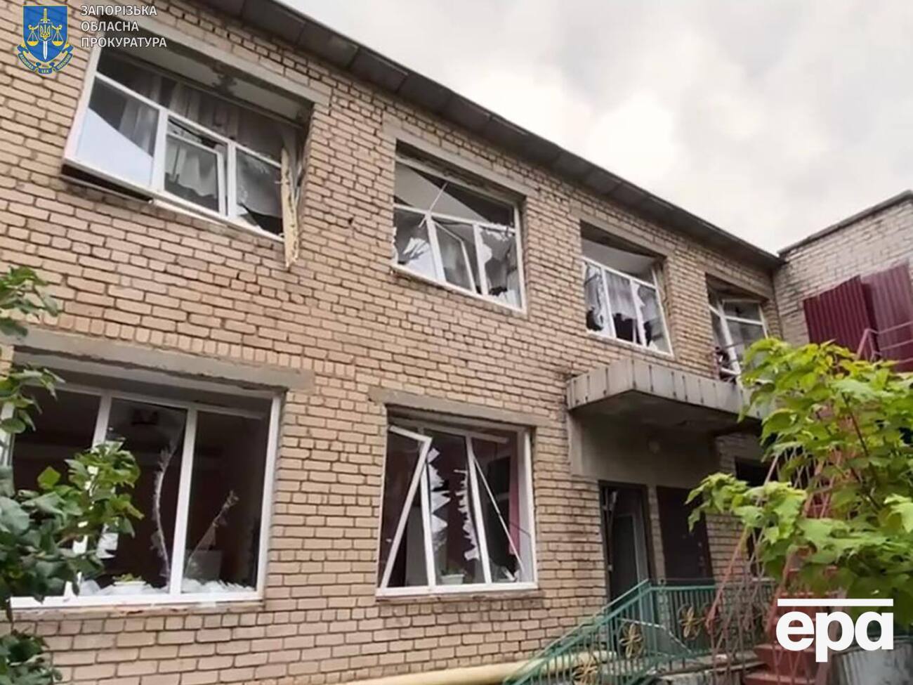 Пошкоджено також об'єкти інфраструктури, зазначили в ОГПУ