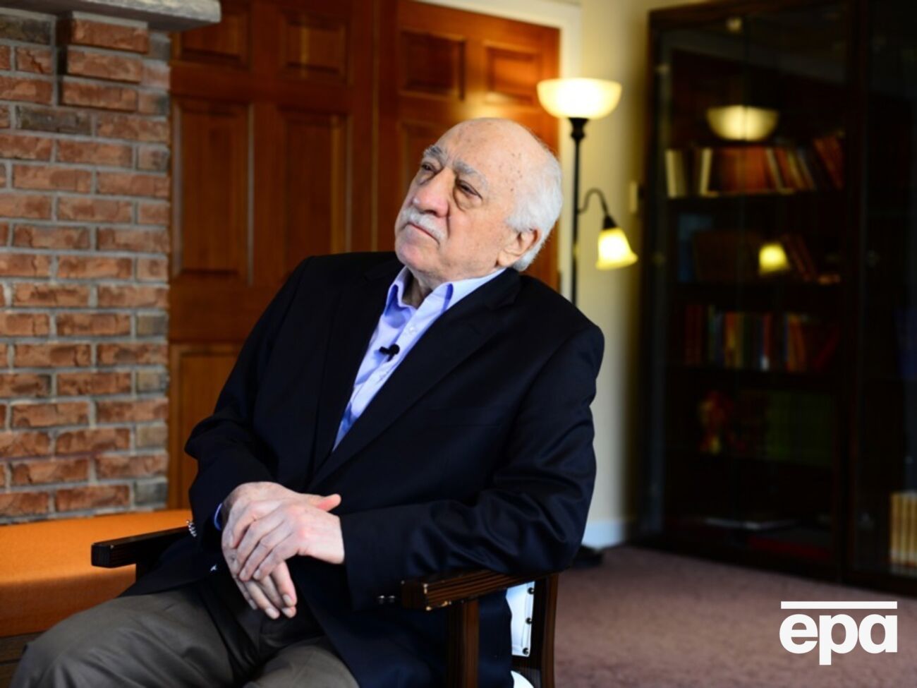 В последнее время Гюлен болел, он умер в больнице