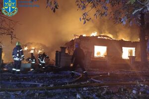 Дрон влучив у житловий квартал у Сумах