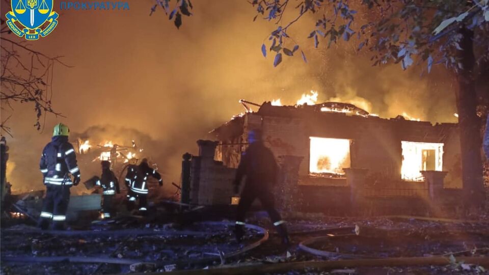 Дрон попал в жилой квартал в Сумах