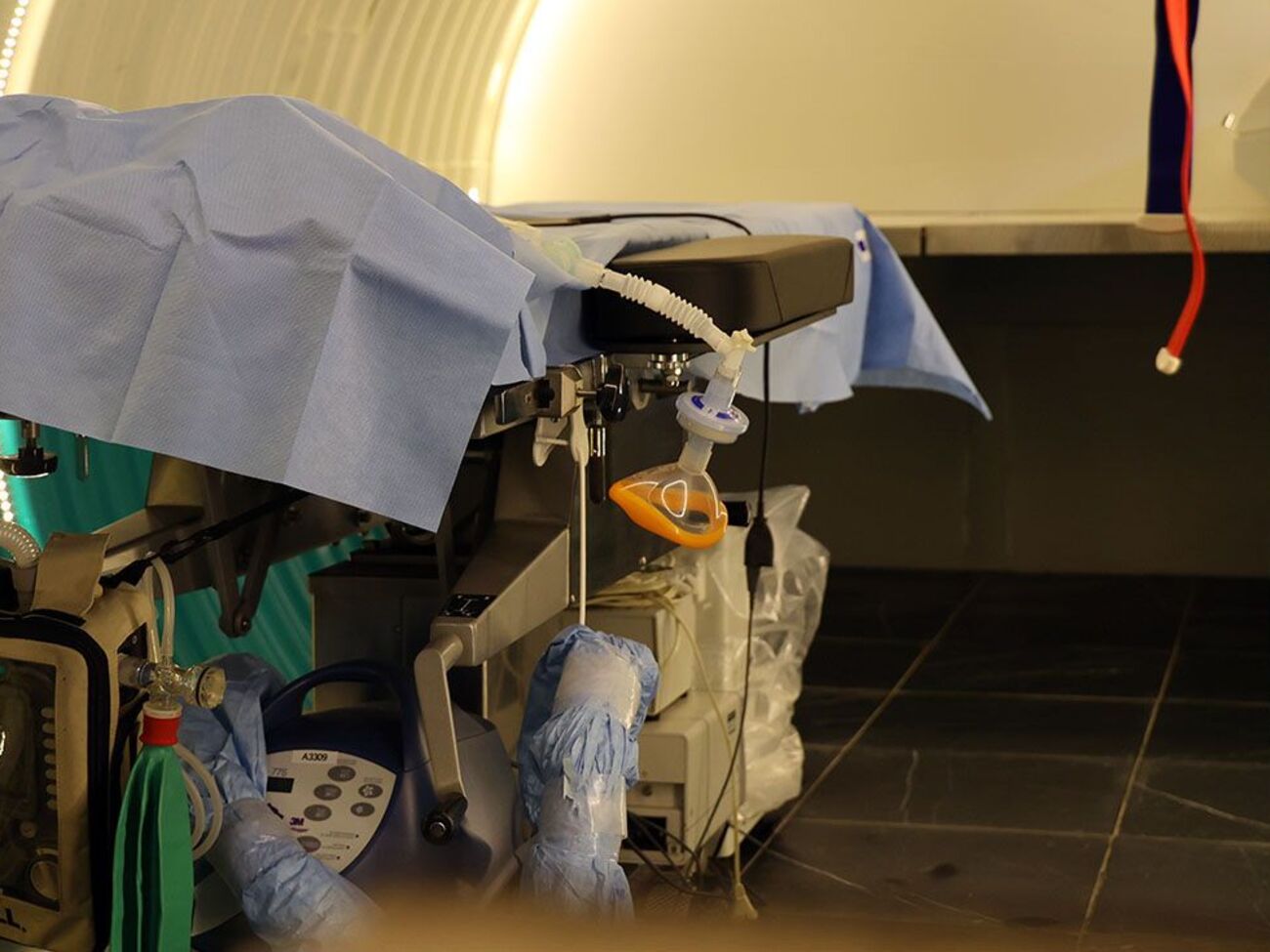 "Метінвест" повністю профінансував будівництво цього підземного шпиталю, за винятком обладнання, яке надали військові медики