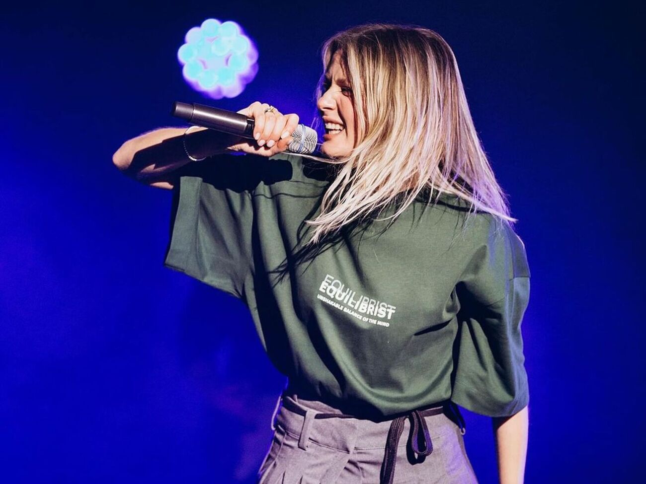 19 жовтня Kola в день свого 32-річчя виступила з першим концертом у Палаці спорту