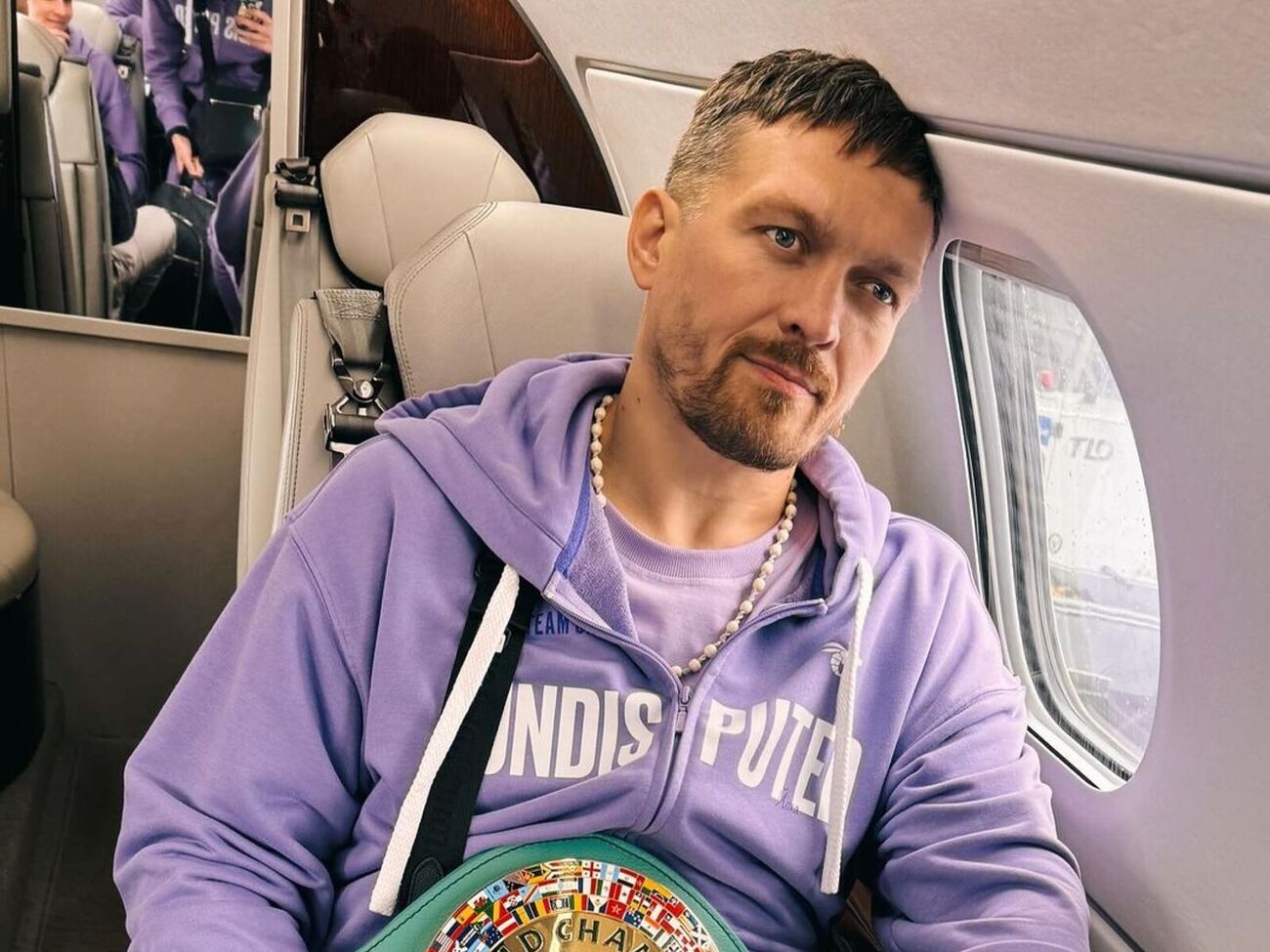 Усик призвал подписчиков подписываться на него в TikTok