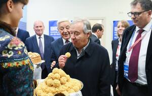 Российские чиновники встретили Гутерриша в аэропорту Казани