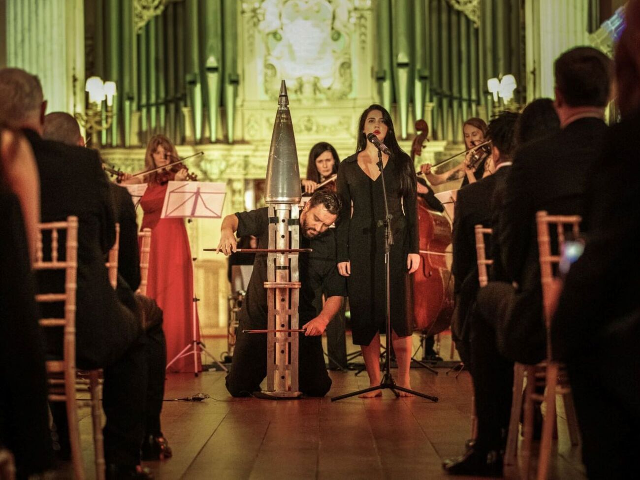 За словами Григоріва, "за виняткових обставин ракета стала музичним інструментом", і гра на ній перетворилася на "ритуал очищення"