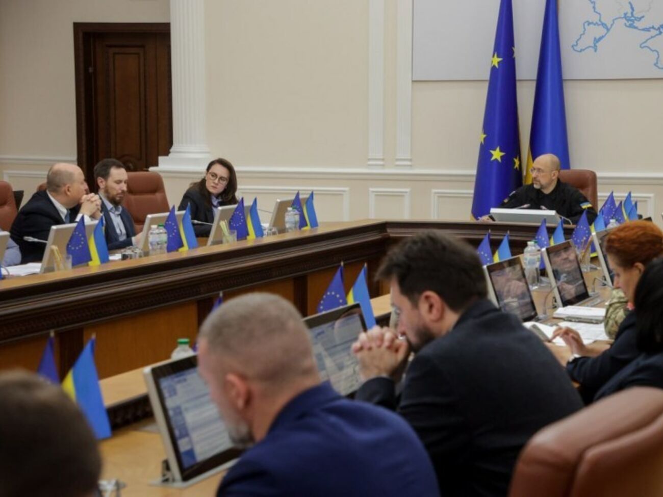 Раніше Кабмін доручив перевірити бронювання працівників "критично важливих підприємств"