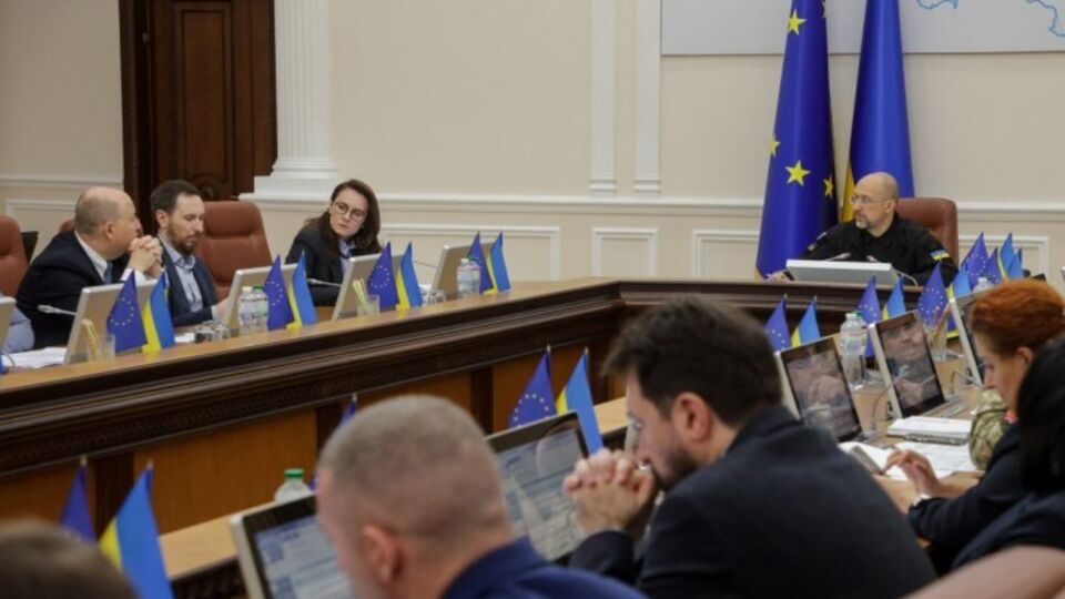 Раніше Кабмін доручив перевірити бронювання працівників "критично важливих підприємств"