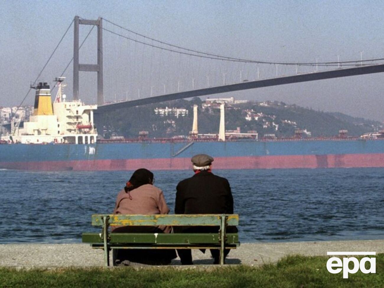 Танкеры вынуждены дольше простаивать в турецких проливах