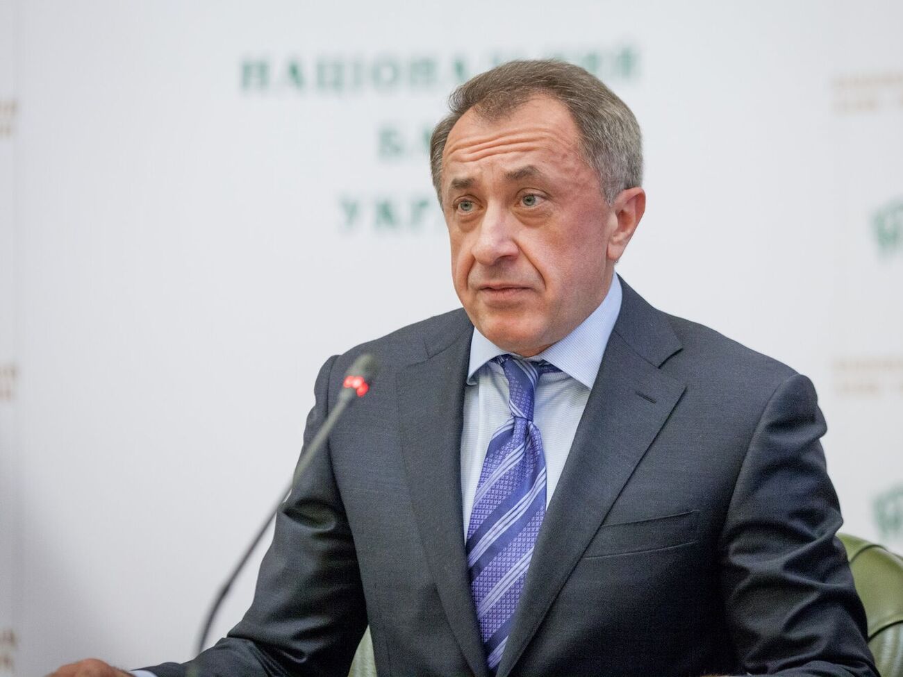 Безглузда розтрата валютних резервів зменшує стійкість економіки до майбутніх валютних шоків