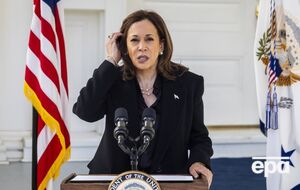 Харрис процитировала мнение бывших чиновников о Трампе