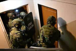 Правоохранители провели обыски на объектах недвижимости и в транспортных средствах, которыми пользовались задержанные