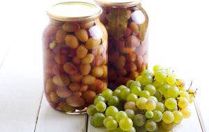 Для маринованного винограда лучше использовать сорта без косточек