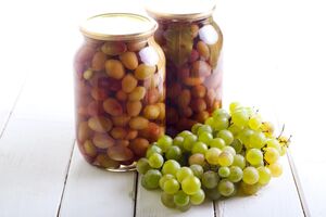 Для маринованного винограда лучше использовать сорта без косточек