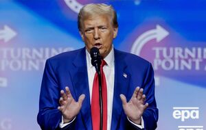 У команді Трампа заявили, що звинувачення колишньої моделі – це сфабрикована історія