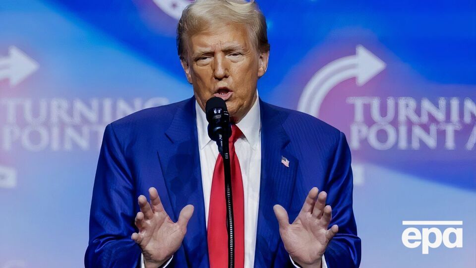 У команді Трампа заявили, що звинувачення колишньої моделі – це сфабрикована історія