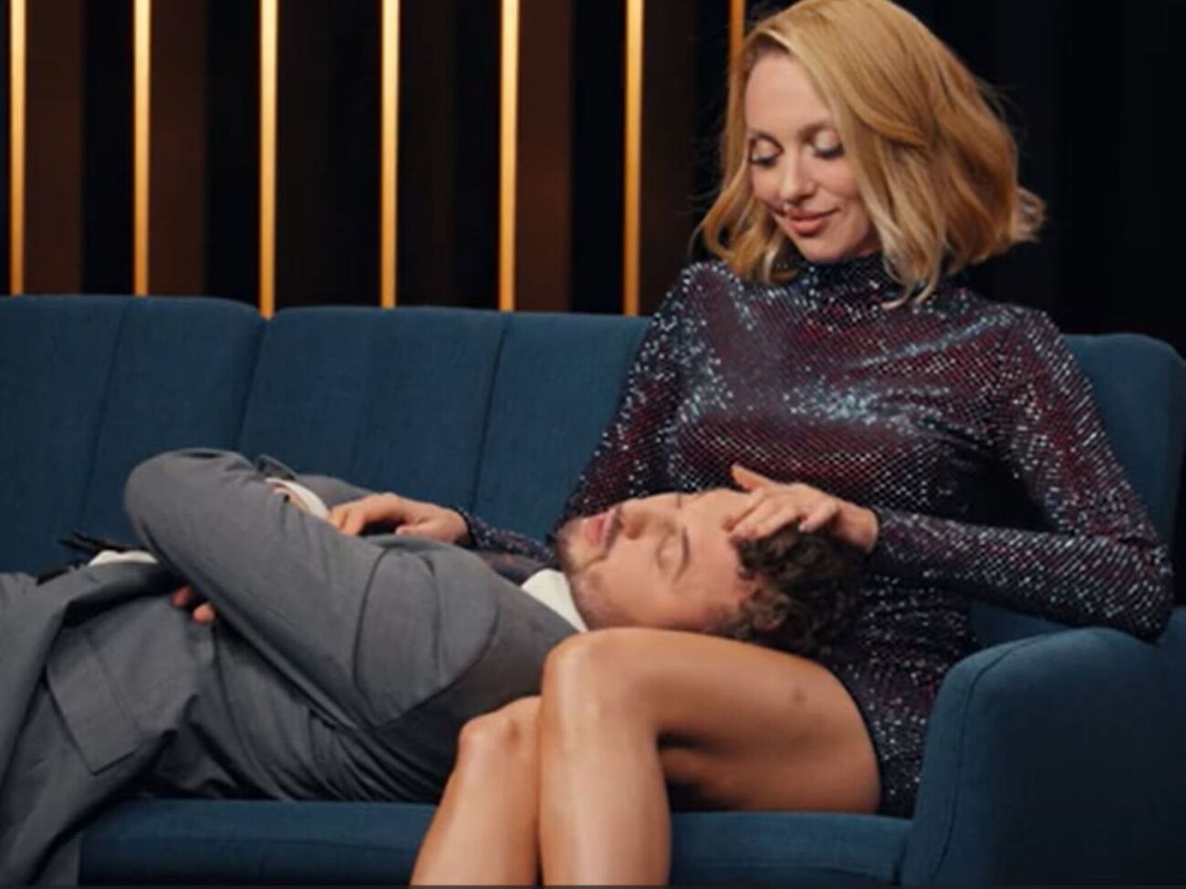 Полякова – Яновичу: Можно я не буду предлагать тебе сисю?