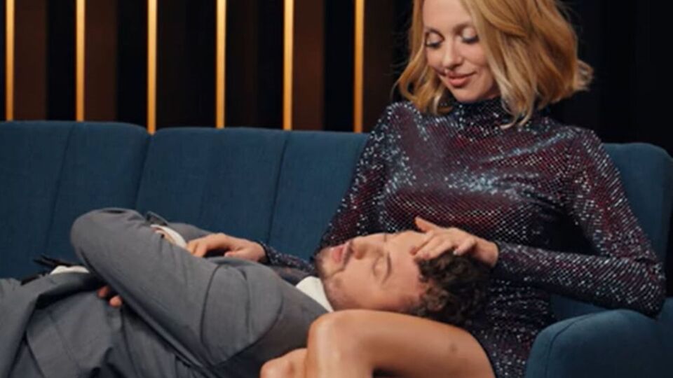 Полякова – Яновичу: Можно я не буду предлагать тебе сисю?