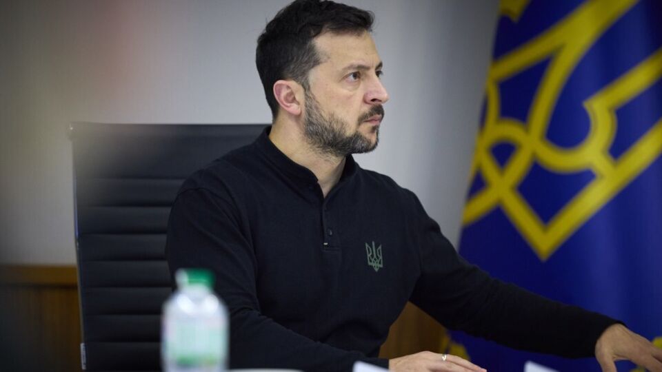 Зеленському доповіли про ситуацію на фронті