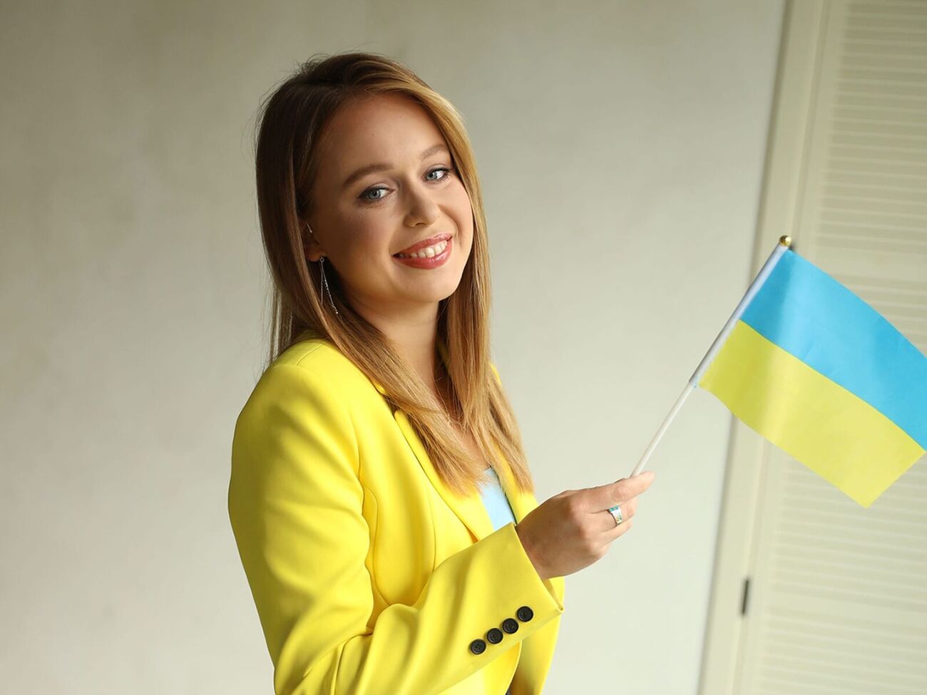 Ясько: Мне хотелось поднять тему цветов, которые могут видеть исторические события и события из личной жизни