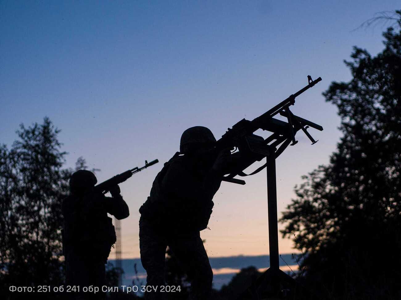 В небе над Хмельницкой областью сбили восемь российских дронов