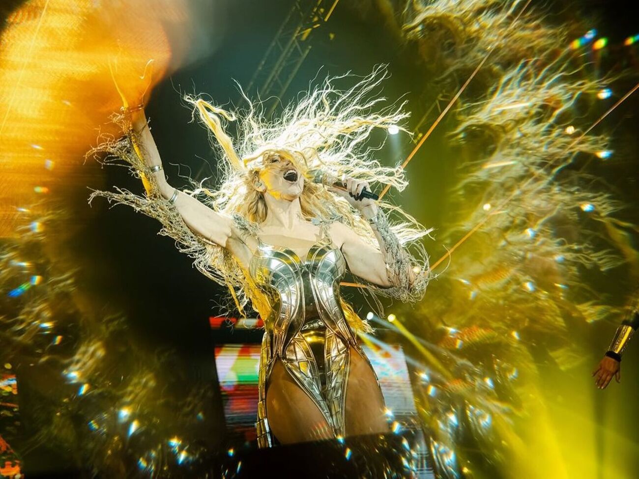 Начиная с 2016 года, за исключением 2022-го, Полякова ежегодно выступает 26 октября во Дворце спорта