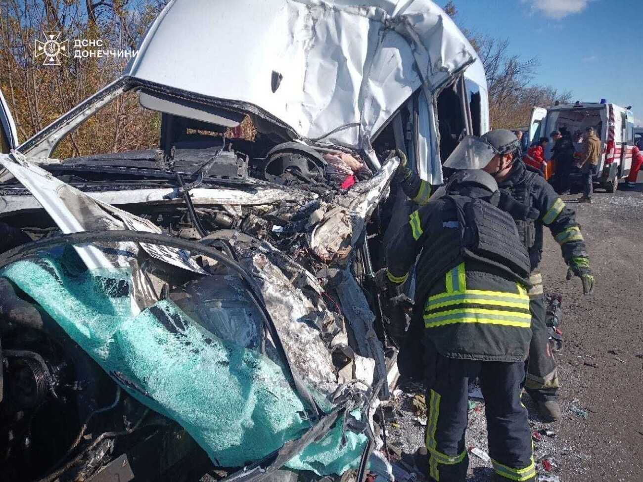 Тело погибшего водителя спасатели деблокировали