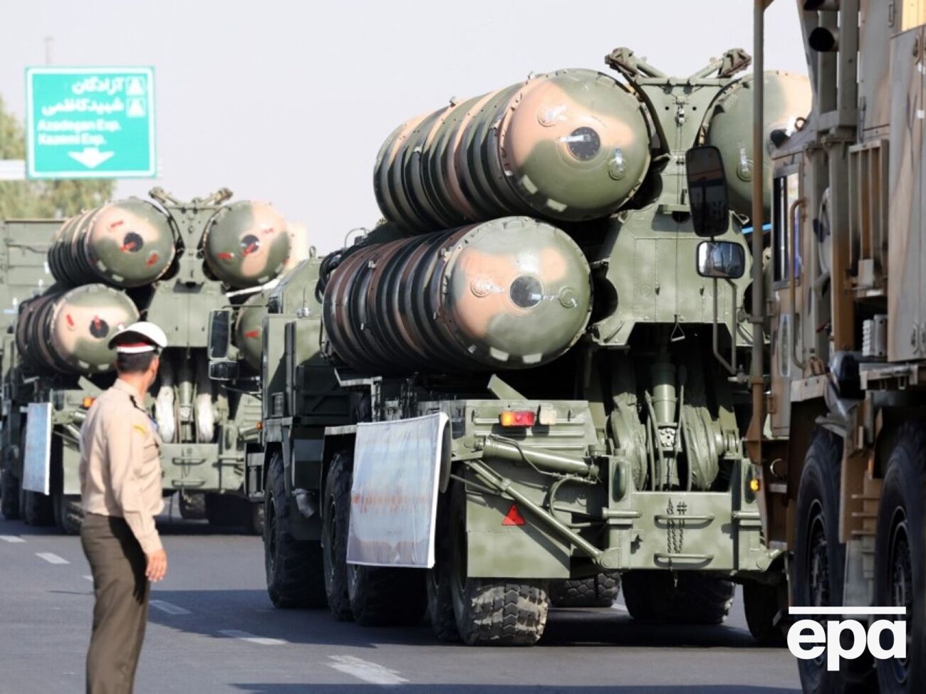 Собеседник издания рассказал, что Израиль также поразил четыре батареи ПВО С-300