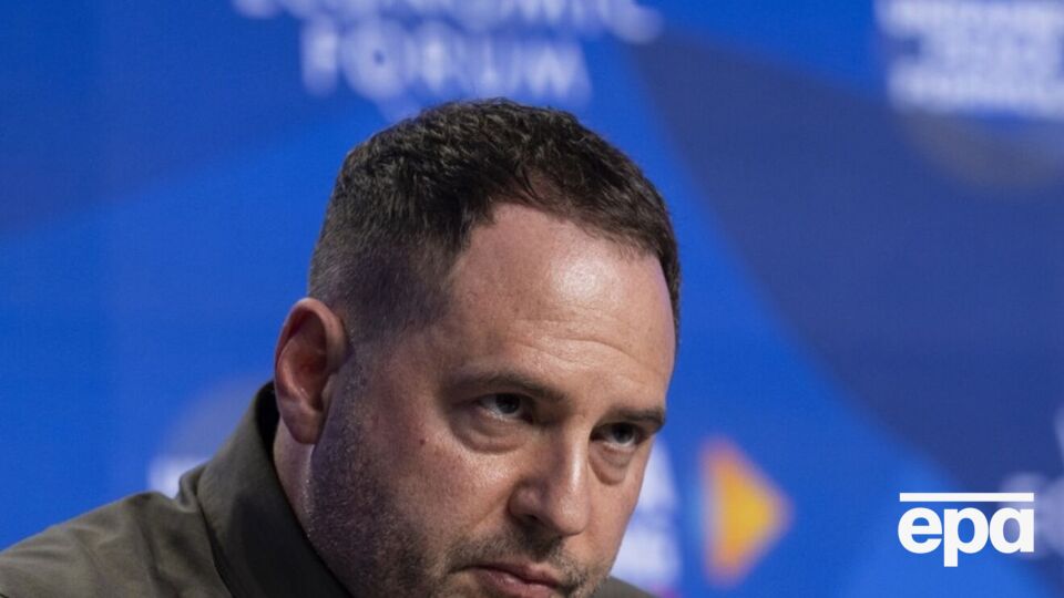 По словам Ермака, нужны госслужащие, которые будут работать "24 часа в сутки под давлением"