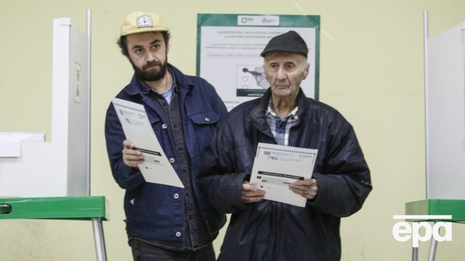 Міжнародні спостерігачі зафіксували низку порушень, але загалом, кажуть, день голосування "було організовано добре"