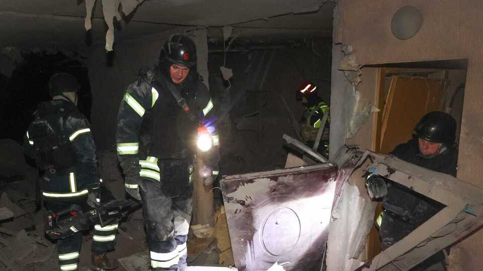 Разрушены квартиры на двух верхних этажах дома
