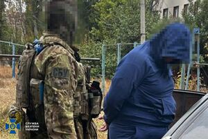 Фігурант збирав координати ЗСУ під виглядом постачань гуманітарної допомоги