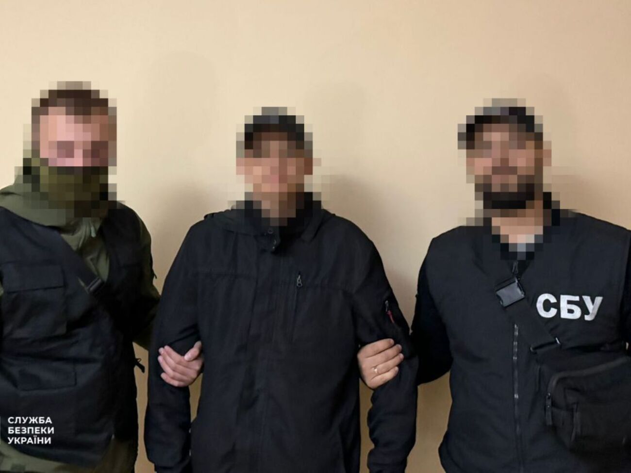 Затриманого повідомили про підозру в державній зраді